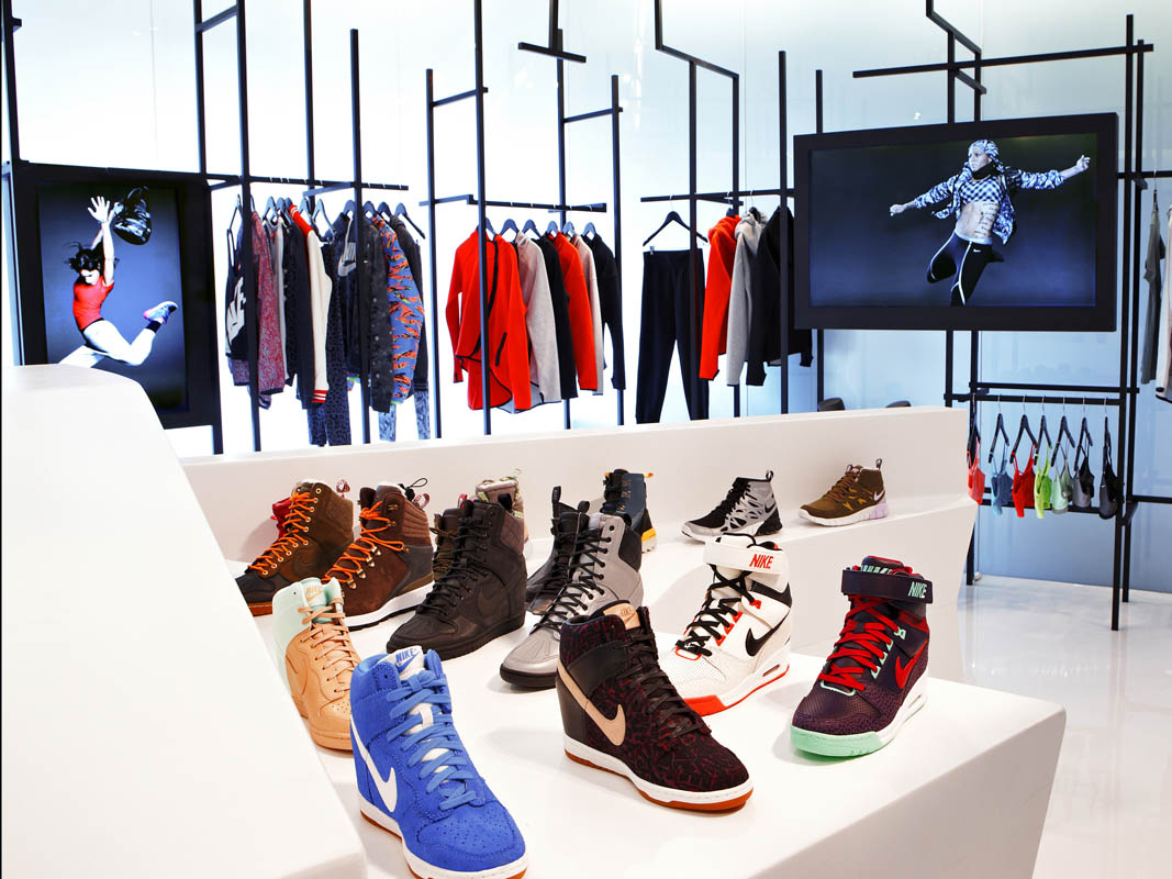 3-Nike4